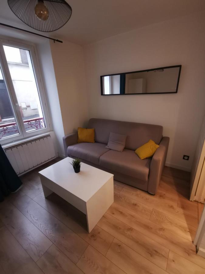 Appartement Au Coeur De La Ville De Taverny Bagian luar foto