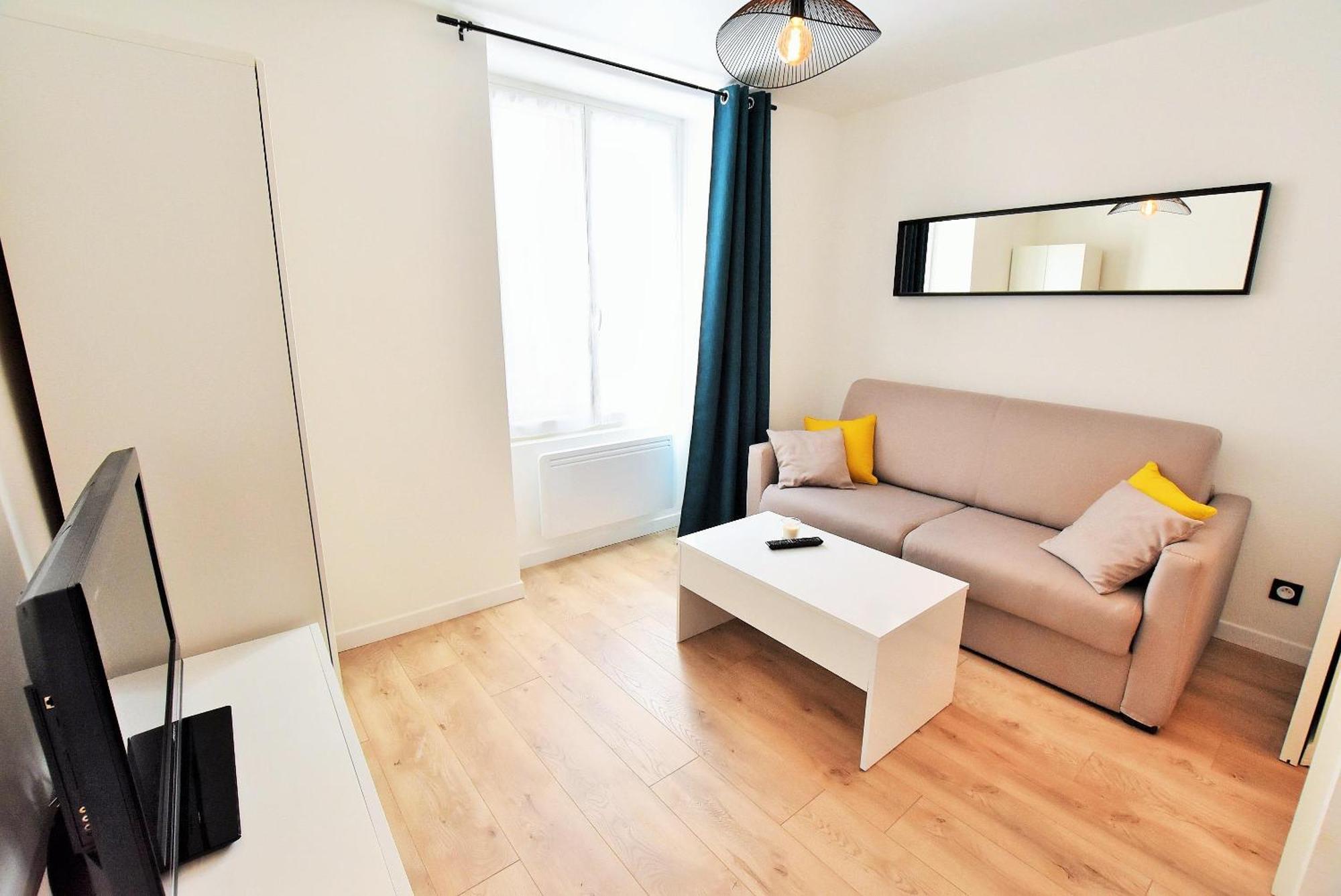 Appartement Au Coeur De La Ville De Taverny Bagian luar foto